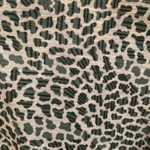 LL Bean Streamside Tee Short-Sleeve V Neck Sea Aqua Green Geometric LP - Picture 4 of 7